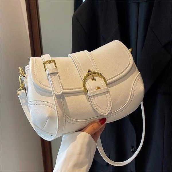 casual and fashionable high-end saddle bag for women's new summer trend versatile and stylish personalized underarm bag
casual and fashionable high-end saddle bag for women's new summer trend versatile and stylish personalized underarm bag
