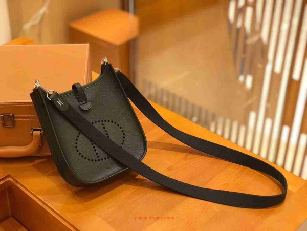 original wholesale h home evelynnss tote bags online shop women's bag shoulder tc leather litchi pattern casual fashion genuine 19cm
original wholesale h home evelynnss tote bags online shop women's bag shoulder tc leather litchi pattern casual fashion genuine 19cm
