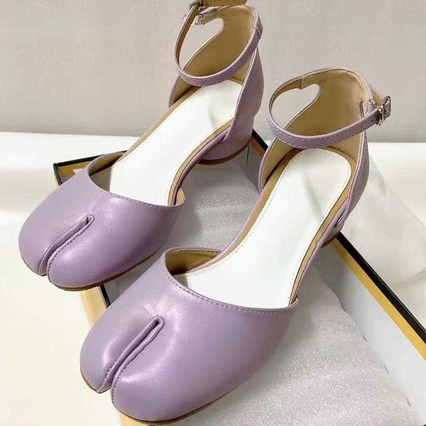 sandals women split toe ninja tabi pumps woman 6cm/3 5cm heels mary janes round high heel shoes buckle strap shallow sandals 230417, Black
sandals women split toe ninja tabi pumps woman 6cm/3 5cm heels mary janes round high heel shoes buckle strap shallow sandals 230417, Black