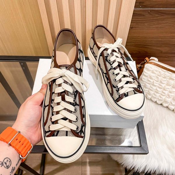 casual shoes designer sneakers luxury sneaker c brand woman designer trainer genuine leather ace slipper sandal slide bagshoe1978 s382 06, Black
casual shoes designer sneakers luxury sneaker c brand woman designer trainer genuine leather ace slipper sandal slide bagshoe1978 s382 06, Black