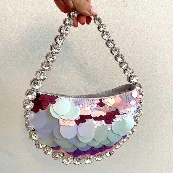 luxury women messenger bag rhinestone flash diamond handbag pillow cylinder shoulder crossbody bag women pearlite layer party 230714
luxury women messenger bag rhinestone flash diamond handbag pillow cylinder shoulder crossbody bag women pearlite layer party 230714