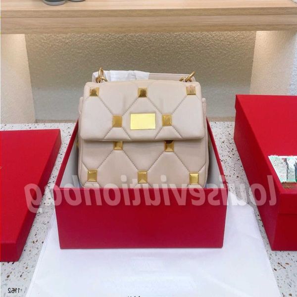 lm40156v handbags women luxurys designer bags purses shoulder saddle fashion chain bag crossbody beach female clutch classic flap messe cmnk
lm40156v handbags women luxurys designer bags purses shoulder saddle fashion chain bag crossbody beach female clutch classic flap messe cmnk