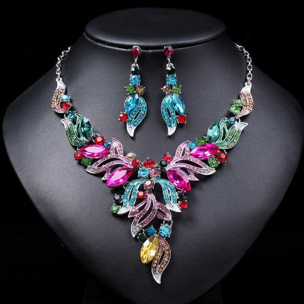 new colorful oil painting necklace set for women's exaggerated sweater chain lock bone alloy electroplating 230628, Silver
new colorful oil painting necklace set for women's exaggerated sweater chain lock bone alloy electroplating 230628, Silver