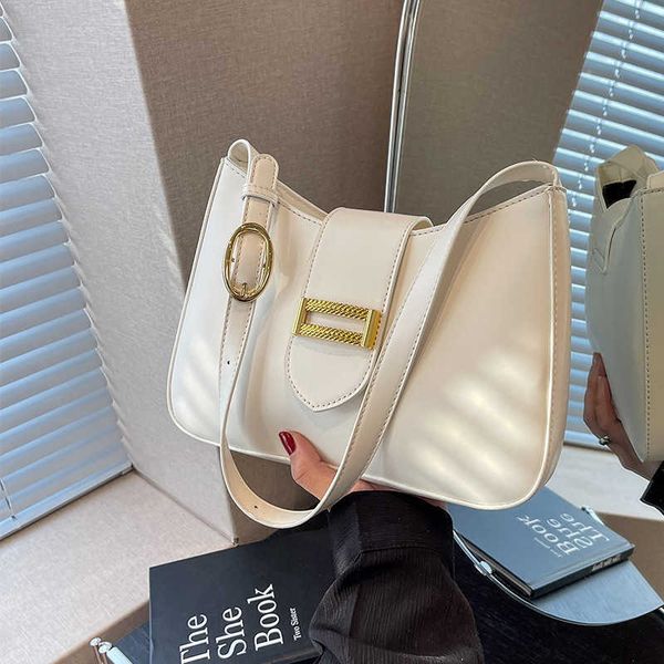 fashion and leisure small bag women's spring/summer new simple and versatile saddle bag westernized shoulder bag
fashion and leisure small bag women's spring/summer new simple and versatile saddle bag westernized shoulder bag