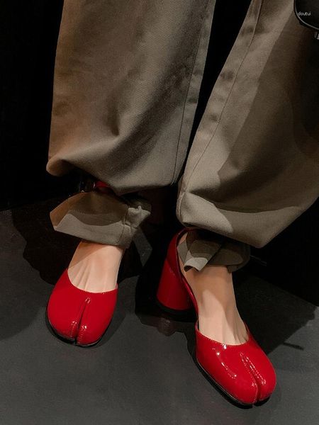 dress shoes women split toe ninja tabi pumps woman 6.5cm high heel mary janes shallow sandals buckle strap round head fashion, Black
dress shoes women split toe ninja tabi pumps woman 6.5cm high heel mary janes shallow sandals buckle strap round head fashion, Black