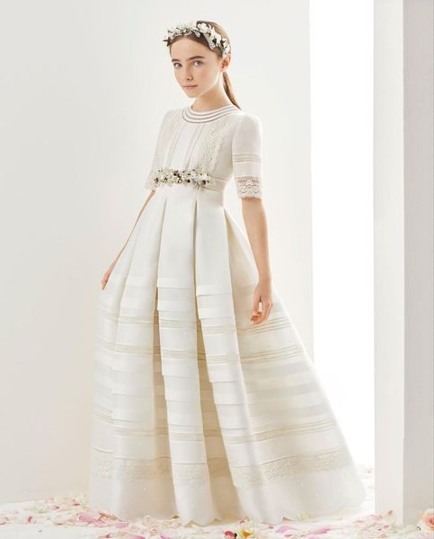 ivory flower girls dresses for weddings half long sleeves lace hand made flower ruffles satin girls pageant dress first communion 6051205, White;blue
ivory flower girls dresses for weddings half long sleeves lace hand made flower ruffles satin girls pageant dress first communion 6051205, White;blue