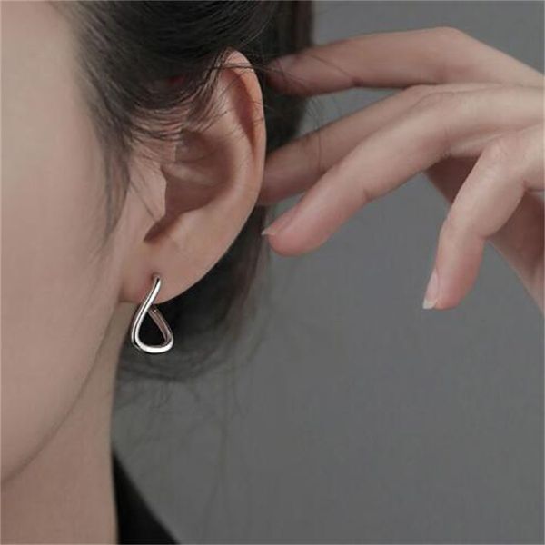 2023 new minimalist design wave shaped circular earrings for women's birthday party gift ae1009, Golden
2023 new minimalist design wave shaped circular earrings for women's birthday party gift ae1009, Golden