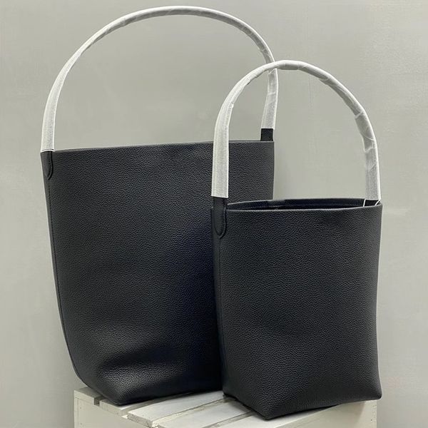2023 the row cowhide park shoulder bucket bags womens summer cylinder large crossbody tote underarm bag men lady handbags pochette clutch to
2023 the row cowhide park shoulder bucket bags womens summer cylinder large crossbody tote underarm bag men lady handbags pochette clutch to