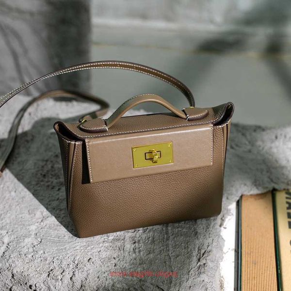 h home designer 2424 tote bags for sale new semi manual leather bag 2424mini dumpling bag head layer cowhide wing bag cross body lady bag nc
h home designer 2424 tote bags for sale new semi manual leather bag 2424mini dumpling bag head layer cowhide wing bag cross body lady bag nc