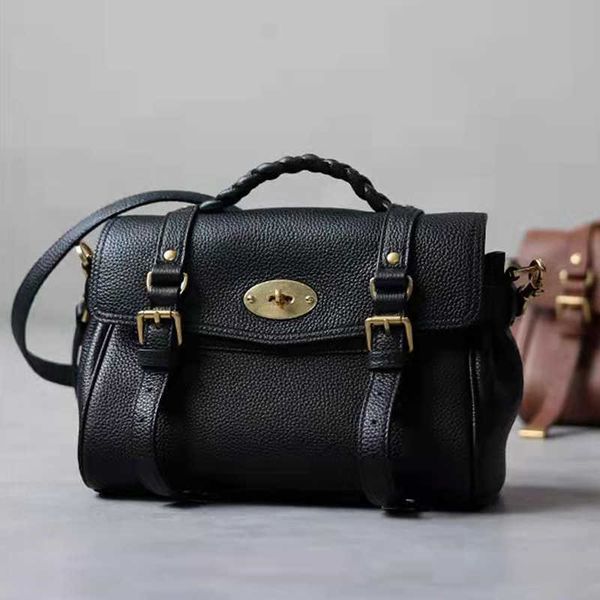 shoulder bags 2022 new ins vintage lock classic satchel bag natural cowhide leather women messenger bag luxury yellow female handbag 230705
shoulder bags 2022 new ins vintage lock classic satchel bag natural cowhide leather women messenger bag luxury yellow female handbag 230705