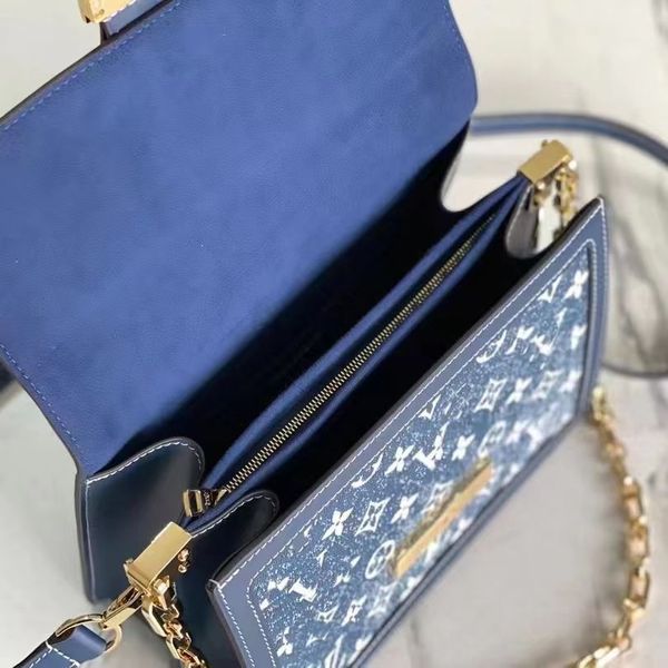 women's medium blue vintage printed denim tonal calfskin gold chain metal flap shoulder messenger bag luxury designer handbag
women's medium blue vintage printed denim tonal calfskin gold chain metal flap shoulder messenger bag luxury designer handbag