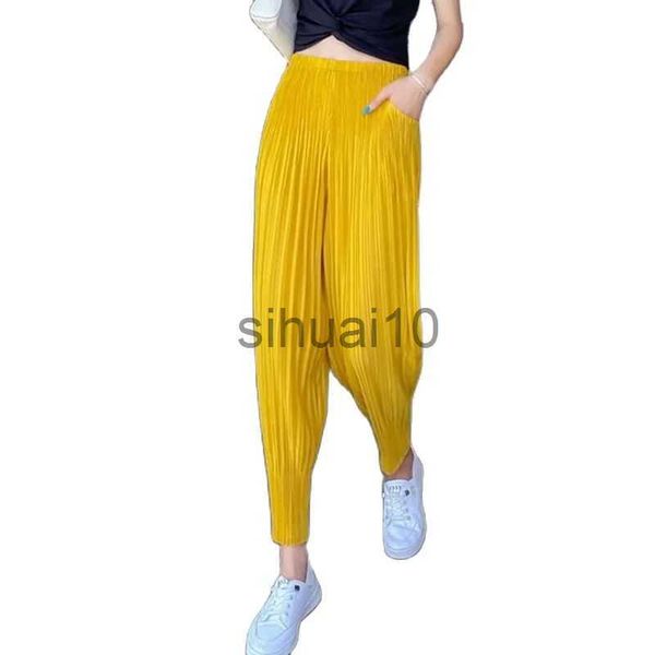 women's pants capris fashion miyake folds female pants new summer korean version leisure radish pencil pants loose wild nine points wom, Black;white
women's pants capris fashion miyake folds female pants new summer korean version leisure radish pencil pants loose wild nine points wom, Black;white