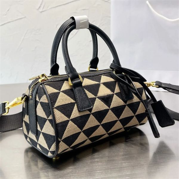 women men shoulder bags symbole embroidered jacquard fabric handle bag saffiano handles handbag metal hardware zipper closure tote with feet
women men shoulder bags symbole embroidered jacquard fabric handle bag saffiano handles handbag metal hardware zipper closure tote with feet