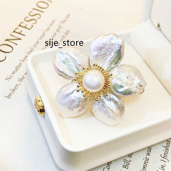 baroque luxury pearl flower brooch high-end women's suit fashion pin temperament celebrity coat chest floral accessories ing, Gray
baroque luxury pearl flower brooch high-end women's suit fashion pin temperament celebrity coat chest floral accessories ing, Gray