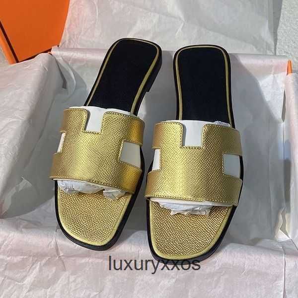 sandal beach girl slipper oran designer hermz 2023 slippers women leather flat summer h fashion letter black white brown slipper 35-42 0i1w
sandal beach girl slipper oran designer hermz 2023 slippers women leather flat summer h fashion letter black white brown slipper 35-42 0i1w