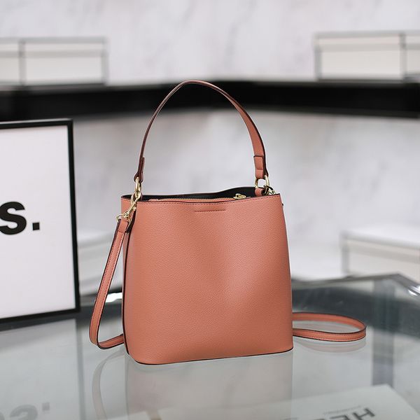 brand 23ss day packs women's bucket bag women's fashion 2023 new women's bag crossbody bag small versatile gril's should
brand 23ss day packs women's bucket bag women's fashion 2023 new women's bag crossbody bag small versatile gril's should