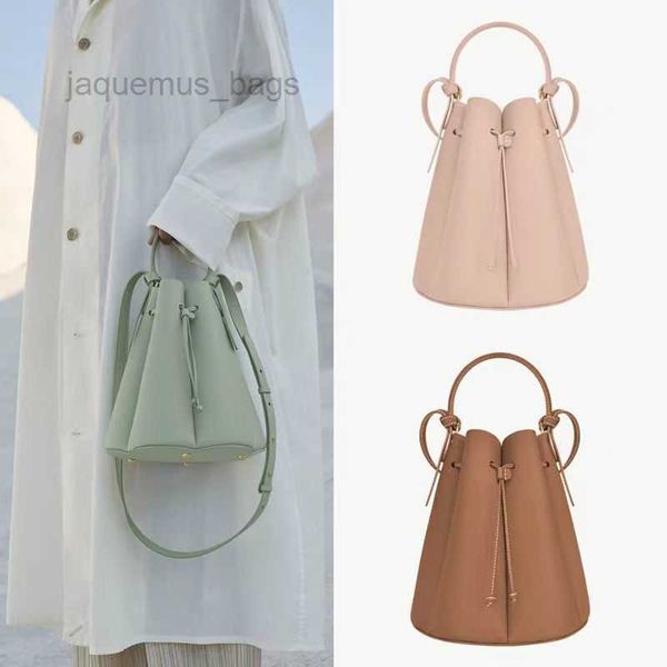 new polene french niche bucket bag 8 series leather women's petal pleated bucket bag shoulder bag handbag
new polene french niche bucket bag 8 series leather women's petal pleated bucket bag shoulder bag handbag