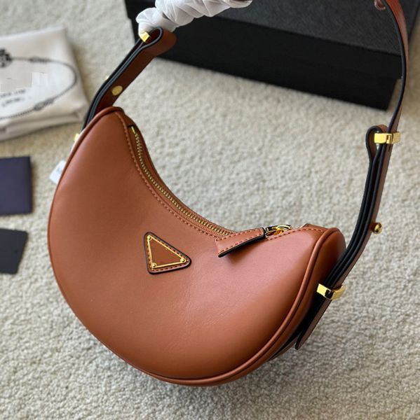 spring/summer metal buckle crescent bag triangle logo one shoulder cross shoulder underarm bag retro handheld crescent bag female
spring/summer metal buckle crescent bag triangle logo one shoulder cross shoulder underarm bag retro handheld crescent bag female