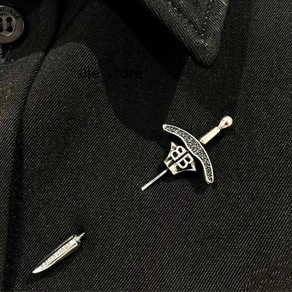 men designer brooch paris double b titanium steel silver plated personalized fashion bracelet ins collar trend retro sword women brooch ing, Gray
men designer brooch paris double b titanium steel silver plated personalized fashion bracelet ins collar trend retro sword women brooch ing, Gray