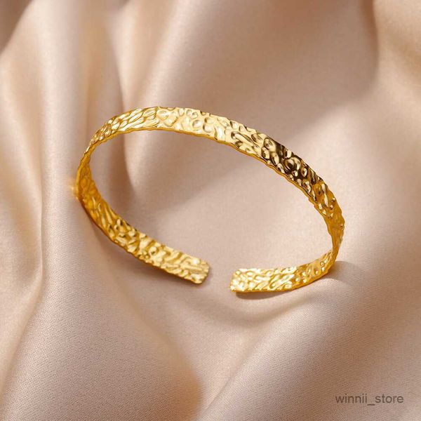 charm bracelets gold bangle bracelet for women open adjustable stainless steel cuff bracelets jewelry item pulseras r230705, Golden;silver
charm bracelets gold bangle bracelet for women open adjustable stainless steel cuff bracelets jewelry item pulseras r230705, Golden;silver