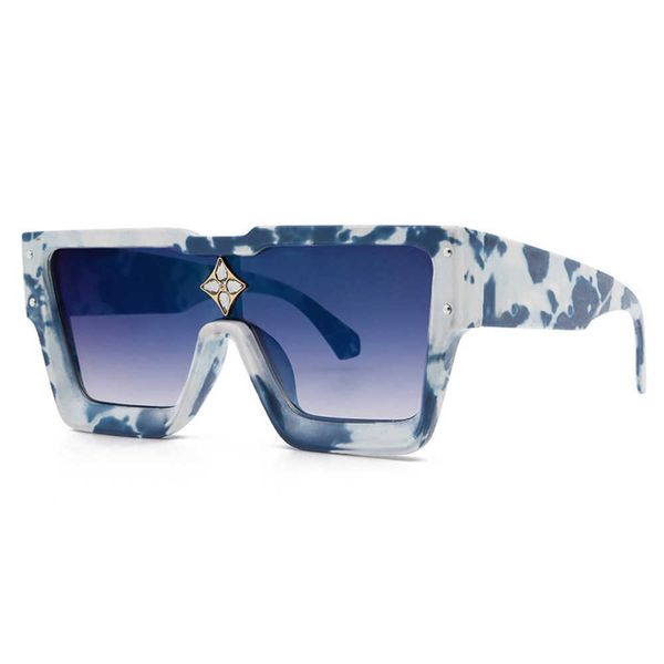 2023 new style millionaire flower square large frame for men and women uv protection designer mens vintage sunglasses brands, White;black
2023 new style millionaire flower square large frame for men and women uv protection designer mens vintage sunglasses brands, White;black
