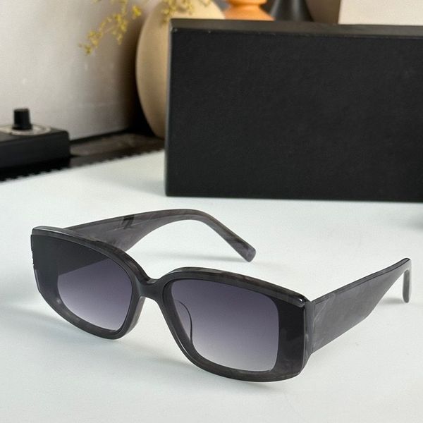 2023 women men sunglasses black width plank full frame purple gradient color rectangle glasses available with box, White;black
2023 women men sunglasses black width plank full frame purple gradient color rectangle glasses available with box, White;black