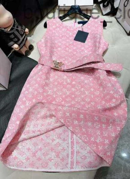 women casual dresses luxury brand loose o-neck sleeveless dress with letter belt fashion lady casual high waist dress designer female elegan, Black;gray
women casual dresses luxury brand loose o-neck sleeveless dress with letter belt fashion lady casual high waist dress designer female elegan, Black;gray