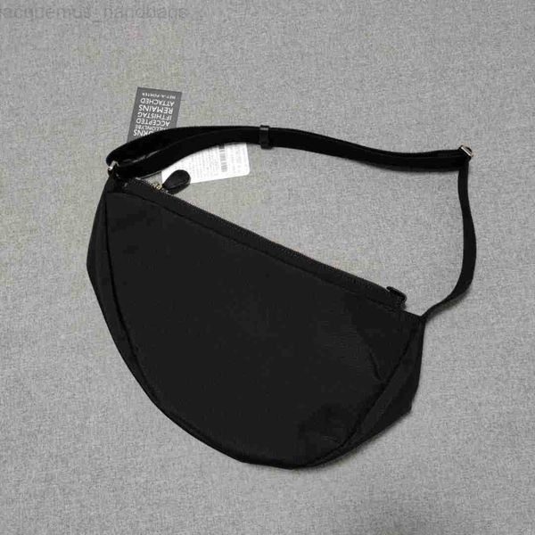the row bag designer women's banana bag new lightweight nylon leisure underarm oblique span half moon
the row bag designer women's banana bag new lightweight nylon leisure underarm oblique span half moon