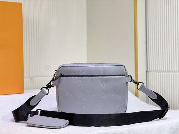 trio luxury designer mens three-piece handbag embossed leather messenger backpack shoulder bag cross body bags m46602
trio luxury designer mens three-piece handbag embossed leather messenger backpack shoulder bag cross body bags m46602