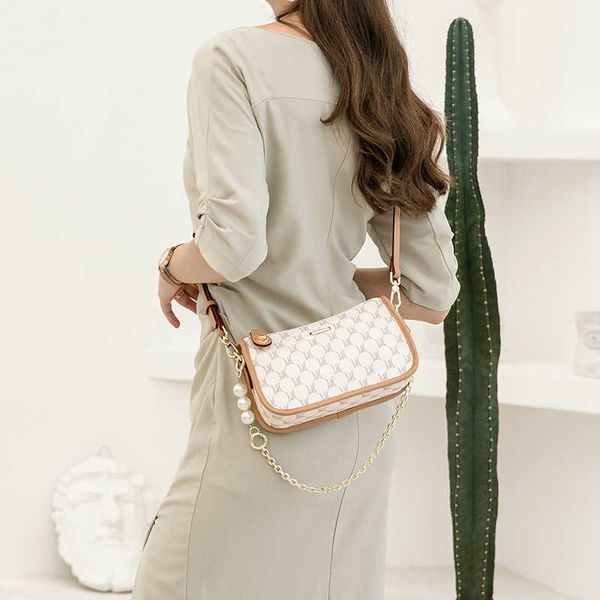 women's bag high-level sense underarm bag method bag fashion pearl chain bag light luxury shoulder messenger bag
women's bag high-level sense underarm bag method bag fashion pearl chain bag light luxury shoulder messenger bag