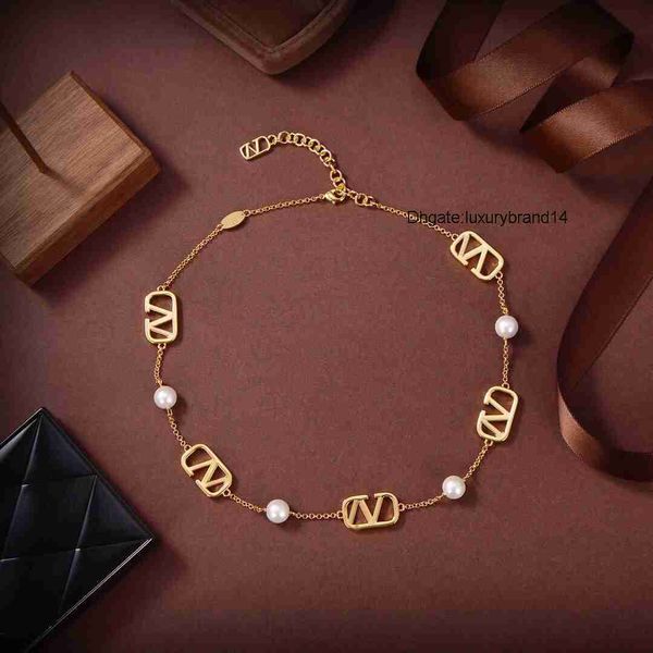 designer pendant necklaces letter v jewelry necklace luxury women new style fashion jewelry pearl metal valentinoly day gift kjlnk, Silver
designer pendant necklaces letter v jewelry necklace luxury women new style fashion jewelry pearl metal valentinoly day gift kjlnk, Silver