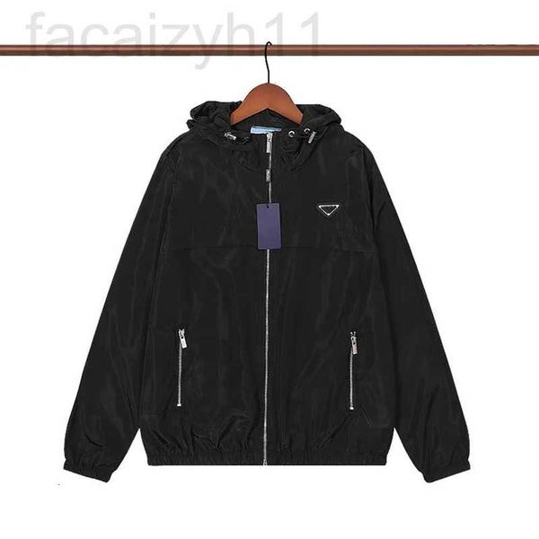 men's jackets designer mens jacket windbreaker thin coats with letters inverted triangle men women waterproof coat spring autumn clothe, Black;brown
men's jackets designer mens jacket windbreaker thin coats with letters inverted triangle men women waterproof coat spring autumn clothe, Black;brown