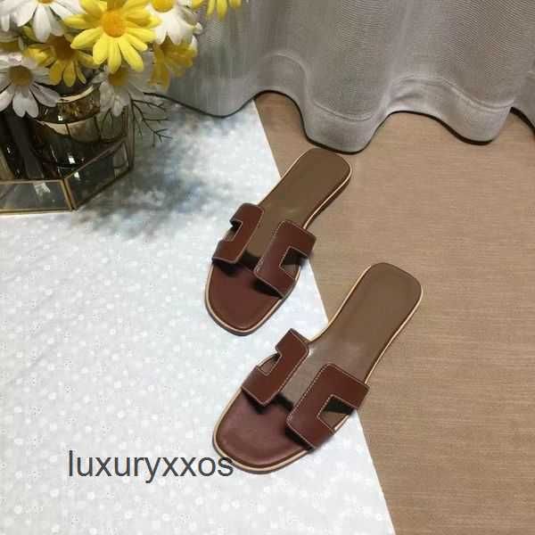summer fashion designer sandal slippers oran slipper brand classic leather 2023 shoes ladies beach flat girl heel flip flops imb2
summer fashion designer sandal slippers oran slipper brand classic leather 2023 shoes ladies beach flat girl heel flip flops imb2