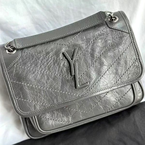womens white luxury designer chain shoulder bags 2023 new pochette totes handbags mens genuine leather fashion bag evening crossbody purses
womens white luxury designer chain shoulder bags 2023 new pochette totes handbags mens genuine leather fashion bag evening crossbody purses