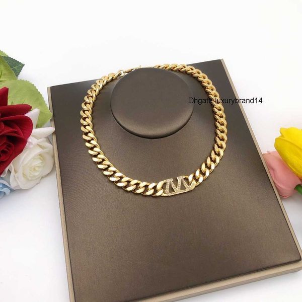women fashion designer pendant necklaces geometric necklaces valentinoly simple style engagement jewelry ah1, Silver
women fashion designer pendant necklaces geometric necklaces valentinoly simple style engagement jewelry ah1, Silver