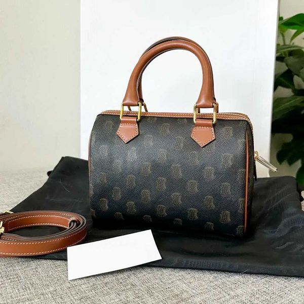 designer cel boston bag luxury tote handbag cross body triomphe canvas bags clutch handle gym pochette mini bag with shoulder strap genuine
designer cel boston bag luxury tote handbag cross body triomphe canvas bags clutch handle gym pochette mini bag with shoulder strap genuine