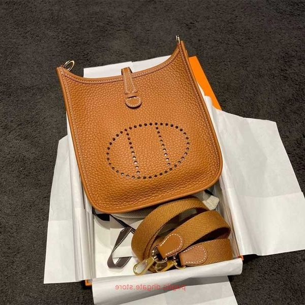 original wholesale h home evelynnss tote bags online shop 2023 new hollow bucket bag head layer cow leather lychee grain womens one shoulder
original wholesale h home evelynnss tote bags online shop 2023 new hollow bucket bag head layer cow leather lychee grain womens one shoulder