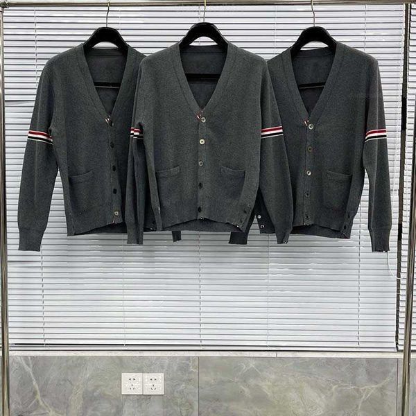 tb thom grey cardigans luxury brand armbands design simple men sweaters popular trendy leisure young style women cardigans, White;black
tb thom grey cardigans luxury brand armbands design simple men sweaters popular trendy leisure young style women cardigans, White;black