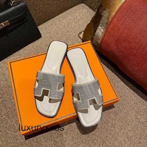 women sandal 2023 girl oran designer slippers luxury slipper beach leather ladies summer flat shoes fashion h letter slides flip flops fx2i
women sandal 2023 girl oran designer slippers luxury slipper beach leather ladies summer flat shoes fashion h letter slides flip flops fx2i