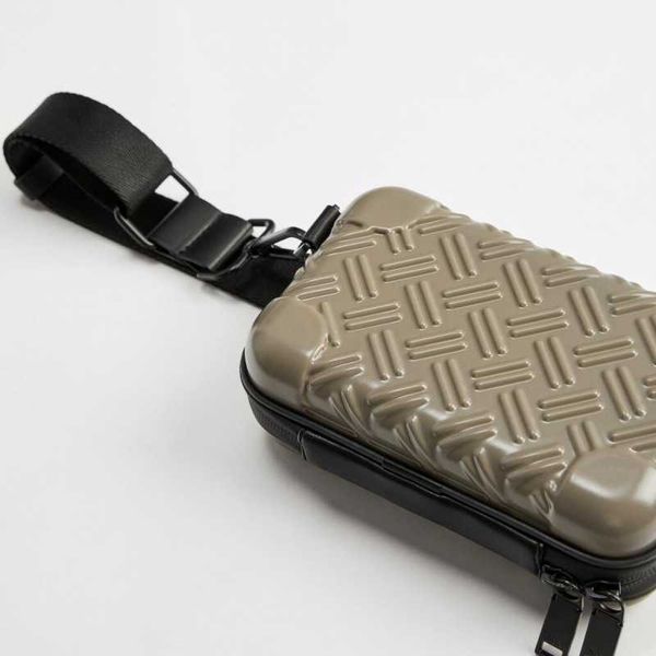 new personalized mini pc hard box makeup bag small square bag female unit price crossbody bag washable bag customizable
new personalized mini pc hard box makeup bag small square bag female unit price crossbody bag washable bag customizable