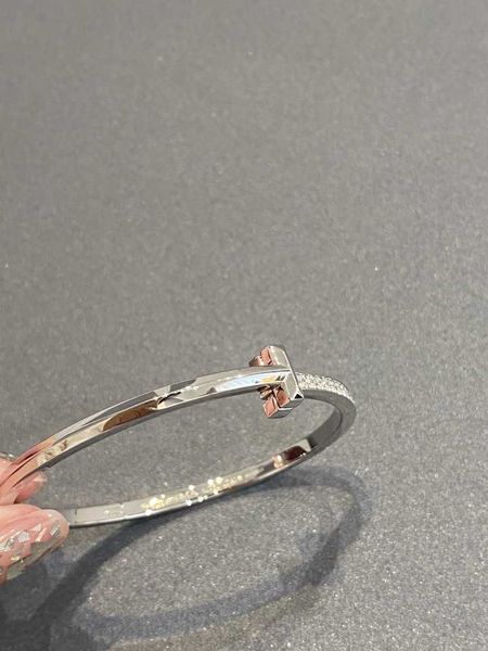 counter quality tiffay letter bracelet diamond metal classic fashion versatile couple style with logo, Black
counter quality tiffay letter bracelet diamond metal classic fashion versatile couple style with logo, Black