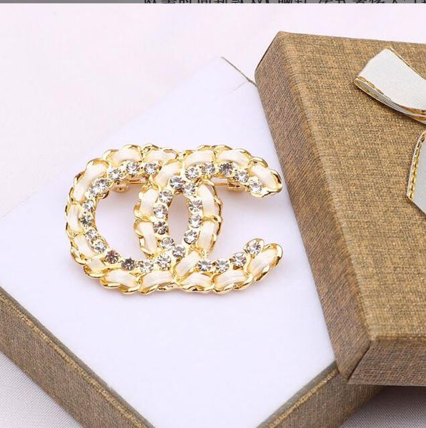 retro luxury desinger brand brooch women crystal rhinestone pearl letter brooches suit pin fashion jewelry designer accessoriesy 20style, Gray
retro luxury desinger brand brooch women crystal rhinestone pearl letter brooches suit pin fashion jewelry designer accessoriesy 20style, Gray