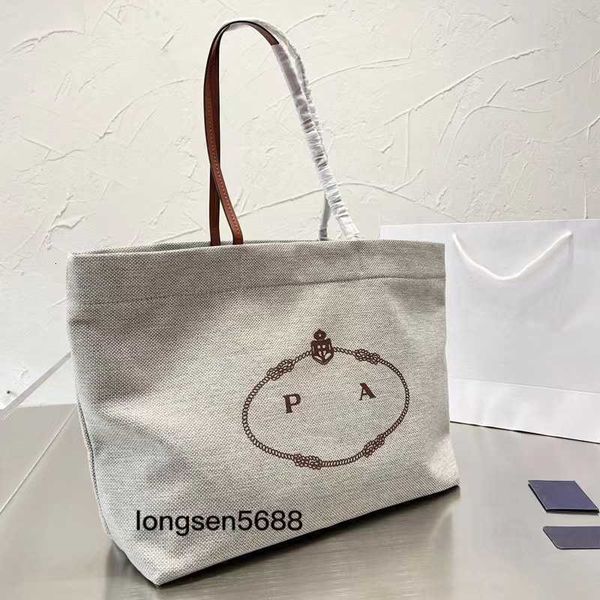 handbag factory clearance wholesale family new tote women's bag embroidery shopping versatile fashion
handbag factory clearance wholesale family new tote women's bag embroidery shopping versatile fashion