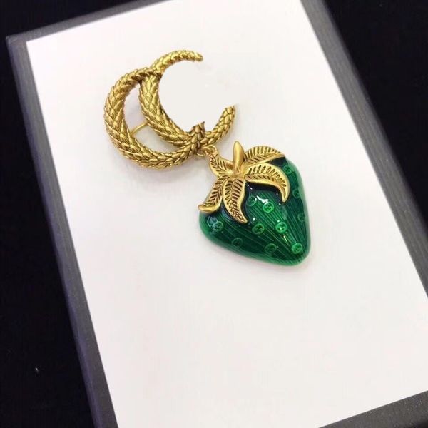 famous design luxury designer brooch women letter strawberry pendant brooches suit pin gold fashion jewelry clothing decoration accessories, Gray
famous design luxury designer brooch women letter strawberry pendant brooches suit pin gold fashion jewelry clothing decoration accessories, Gray