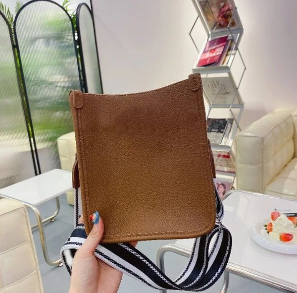 fashion designer woman bag handbag purse wallet original box genuine leatherwear women messenger cross body chain
fashion designer woman bag handbag purse wallet original box genuine leatherwear women messenger cross body chain