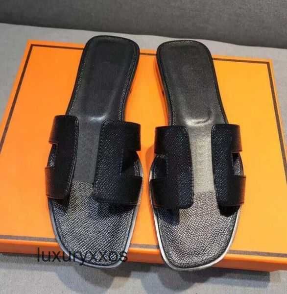 fashion ladies luxury designer slipper leather 2023 women girl slippers shoes oran beach sandal summer flat h letter bmzw
fashion ladies luxury designer slipper leather 2023 women girl slippers shoes oran beach sandal summer flat h letter bmzw