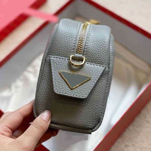 evening bag pdbag triangle camera crossbody bags women handbag leather cosmetic shoulder bag lady zipper purse purses ladies handbags 220527
evening bag pdbag triangle camera crossbody bags women handbag leather cosmetic shoulder bag lady zipper purse purses ladies handbags 220527