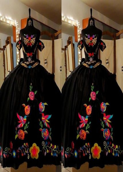 2023 fabulass black quinceanera dresses charro vintage embroidered ball gown off the shoulder fomral dress sweet 15 girls1289084, Blue;red
2023 fabulass black quinceanera dresses charro vintage embroidered ball gown off the shoulder fomral dress sweet 15 girls1289084, Blue;red