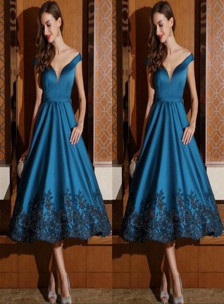 tea length mother of bride dresses formal evening gowns a line off shoulder v neck with black appliques cockail party dress2527783, Black;red
tea length mother of bride dresses formal evening gowns a line off shoulder v neck with black appliques cockail party dress2527783, Black;red