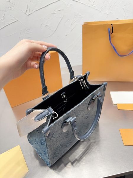 tote bag one shoulder jungle bag work handbag fashionable and elegant mommy bag crossbody bag
tote bag one shoulder jungle bag work handbag fashionable and elegant mommy bag crossbody bag